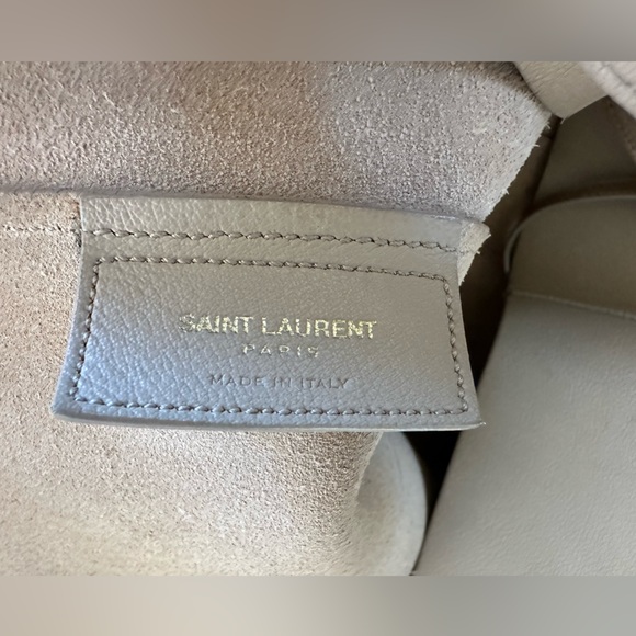 Authentic Saint Laurent East West Large Tote - Well Worn with Pouchette - Picture 7 of 14